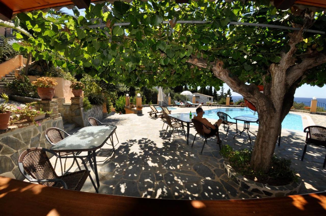Dina'S Paradise Agios Gordios  Exteriör bild